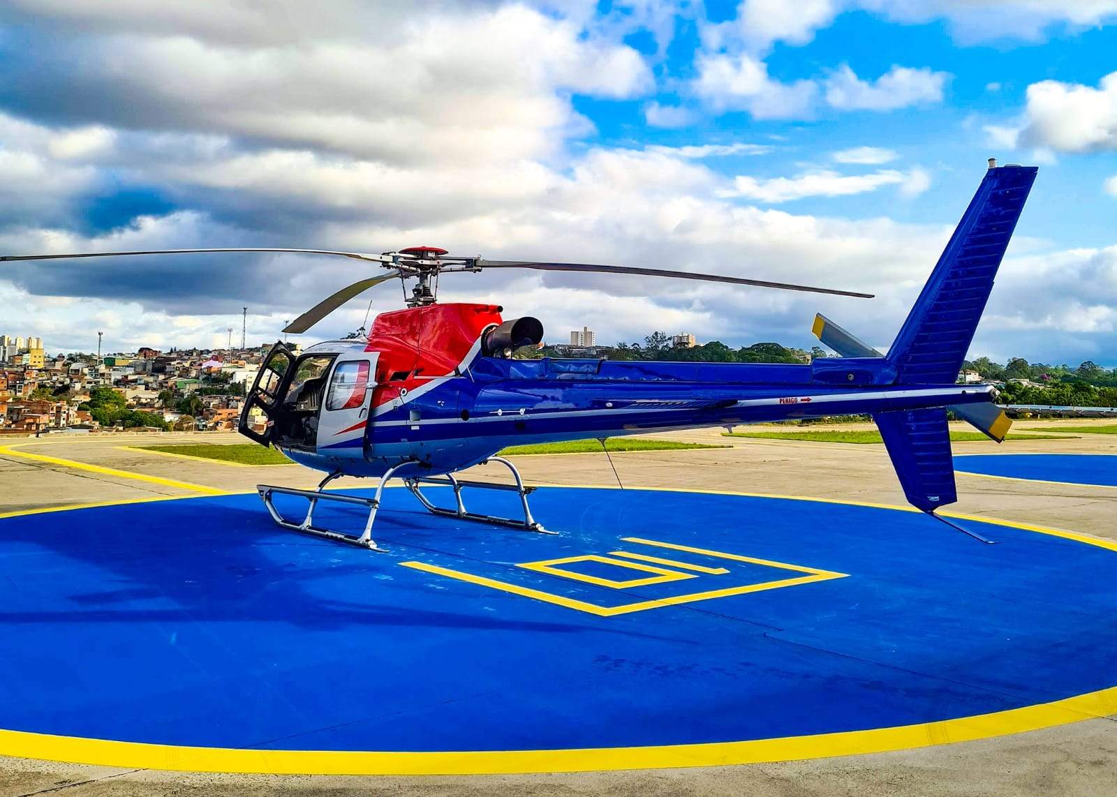 Táxi Aéreo Helicóptero Florianópolis/Balneário Camboriú para todo Brasil Embarque Floripa