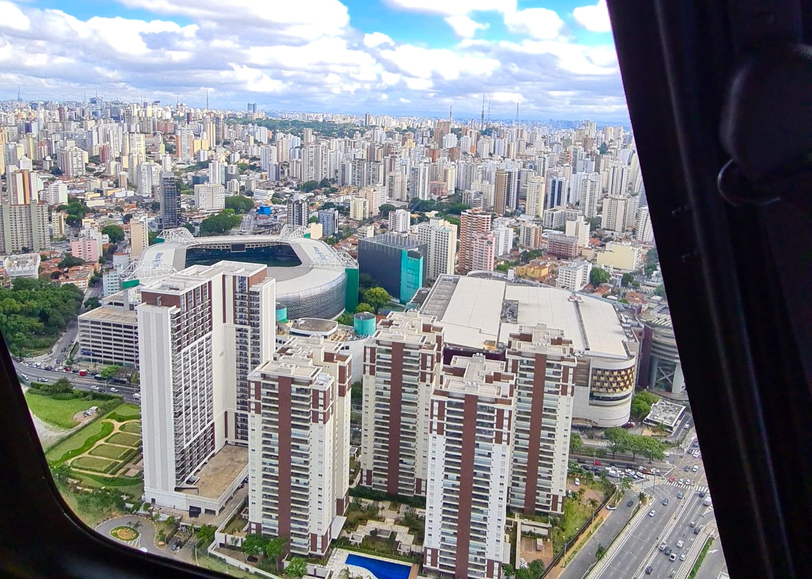 Passeio de Helicóptero em São Paulo - Pacote Top Esquilo